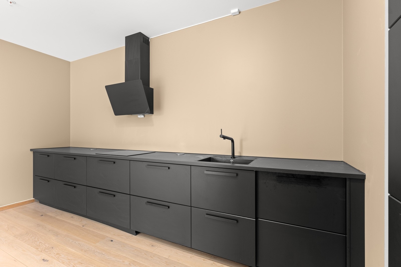 4908138_1-etufhb1.jpg Galleribilde