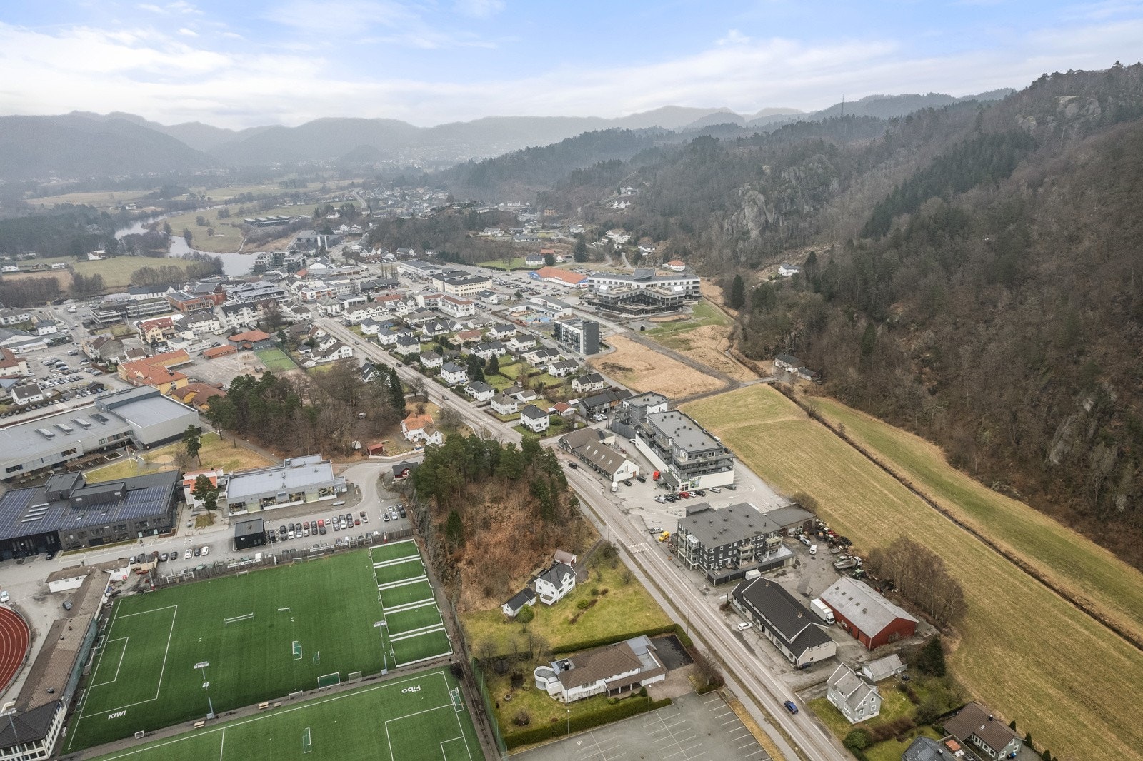 4908155_1-rlmulb1.jpg Galleribilde