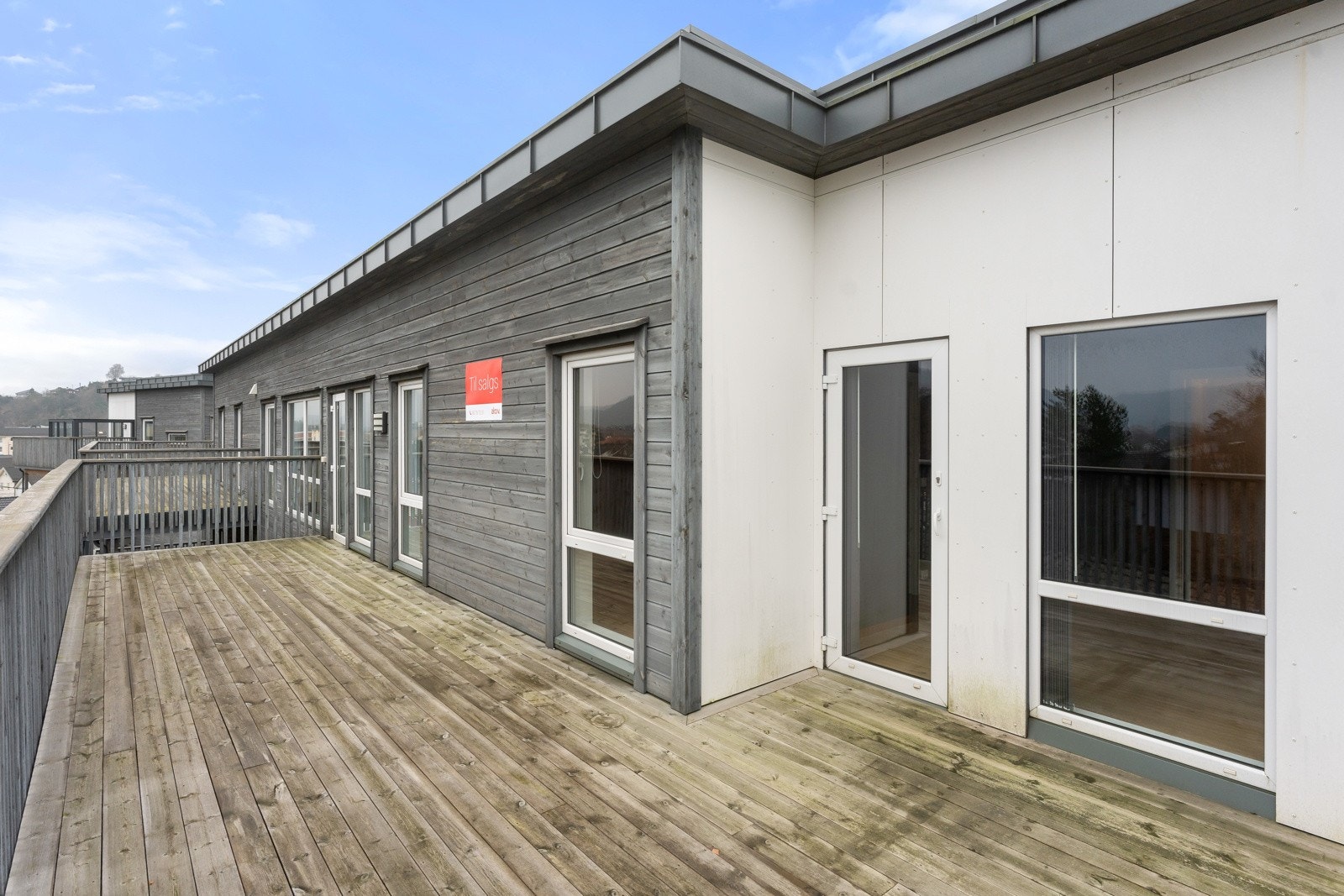 4908150_1-ptoyeb1.jpg Galleribilde