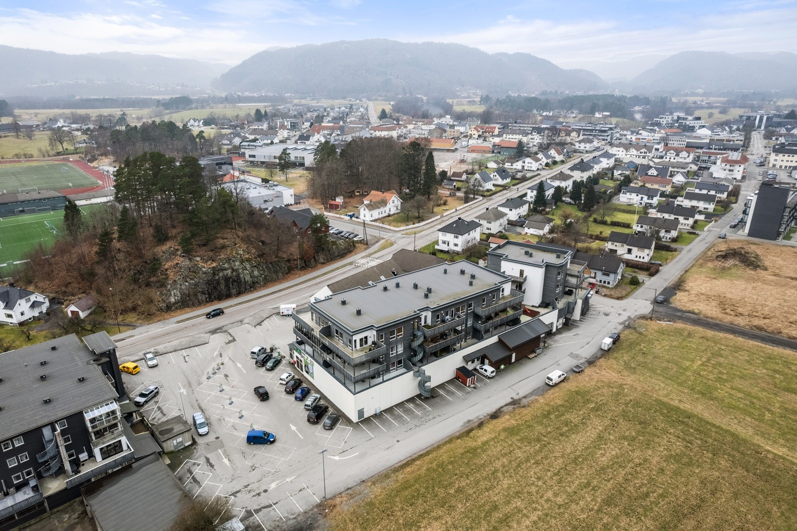 4908157_1-evekcb1.jpg Galleribilde