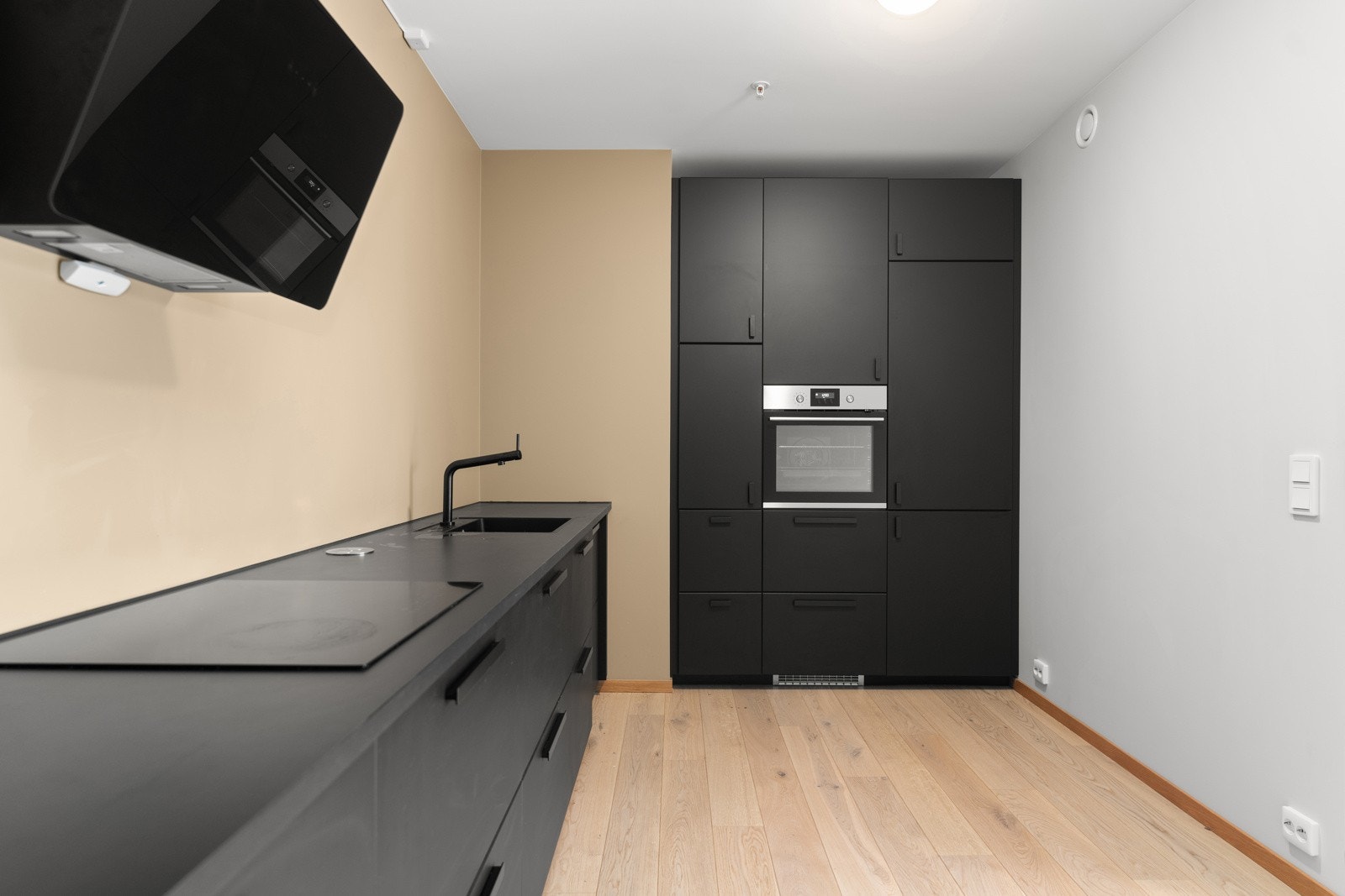 4908137_1-mtfxyb1.jpg Galleribilde