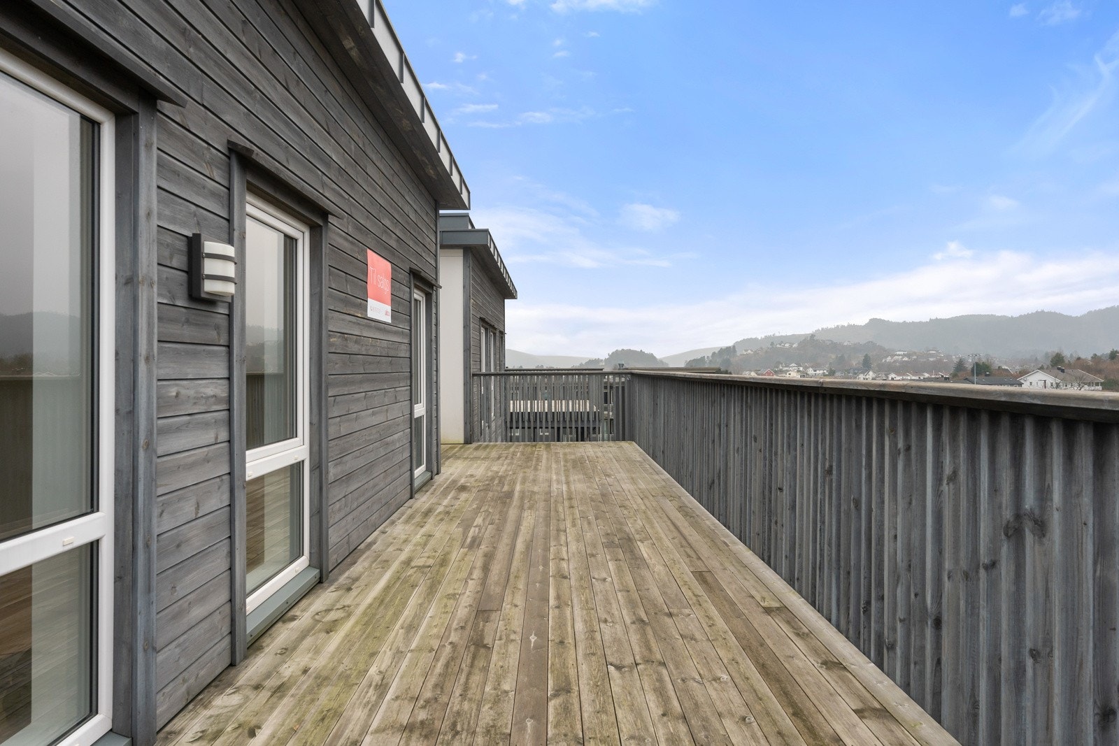 4908149_1-uecejb1.jpg Galleribilde