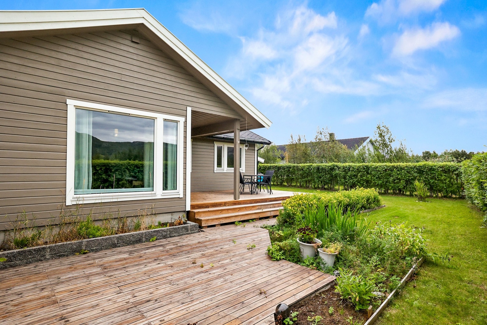 boligen har gode solforhold gjennom hele dagen. Galleribilde