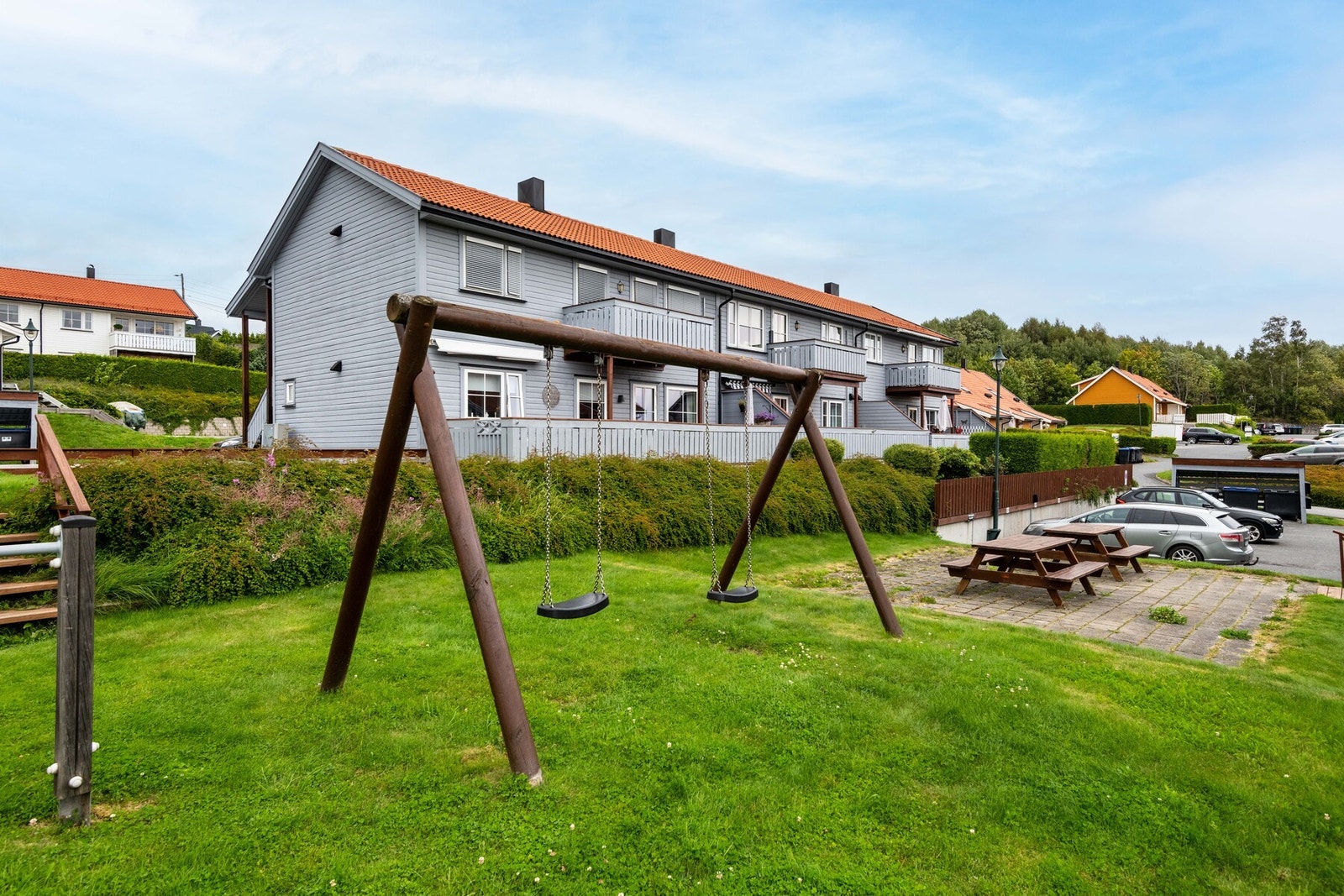 Dersom du har barn, er det fine muligheter for trygg lek og tid ute. Galleribilde