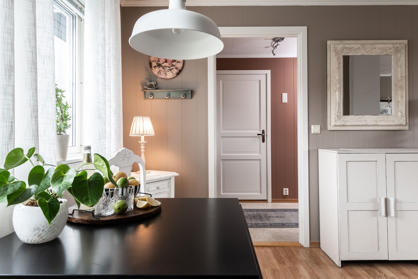 Perspektiv fra kjøkken. Galleribilde