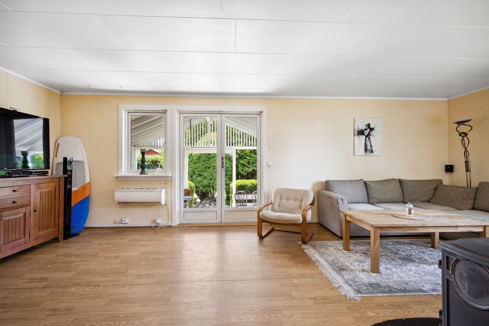 Utgang til terrassen fra stuen Galleribilde