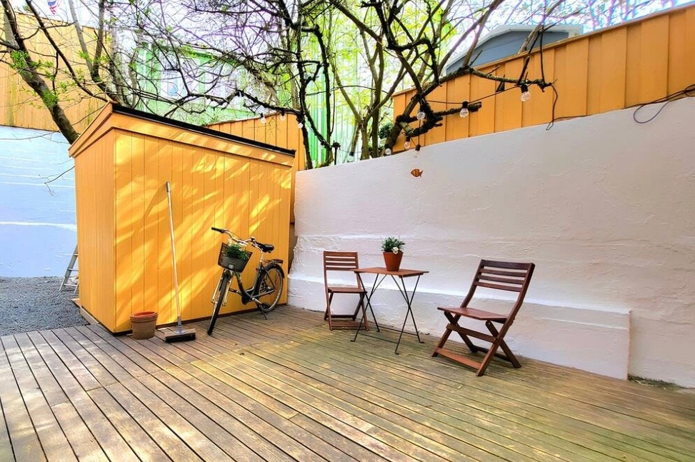 Felles platting ved inngangsdøren Galleribilde