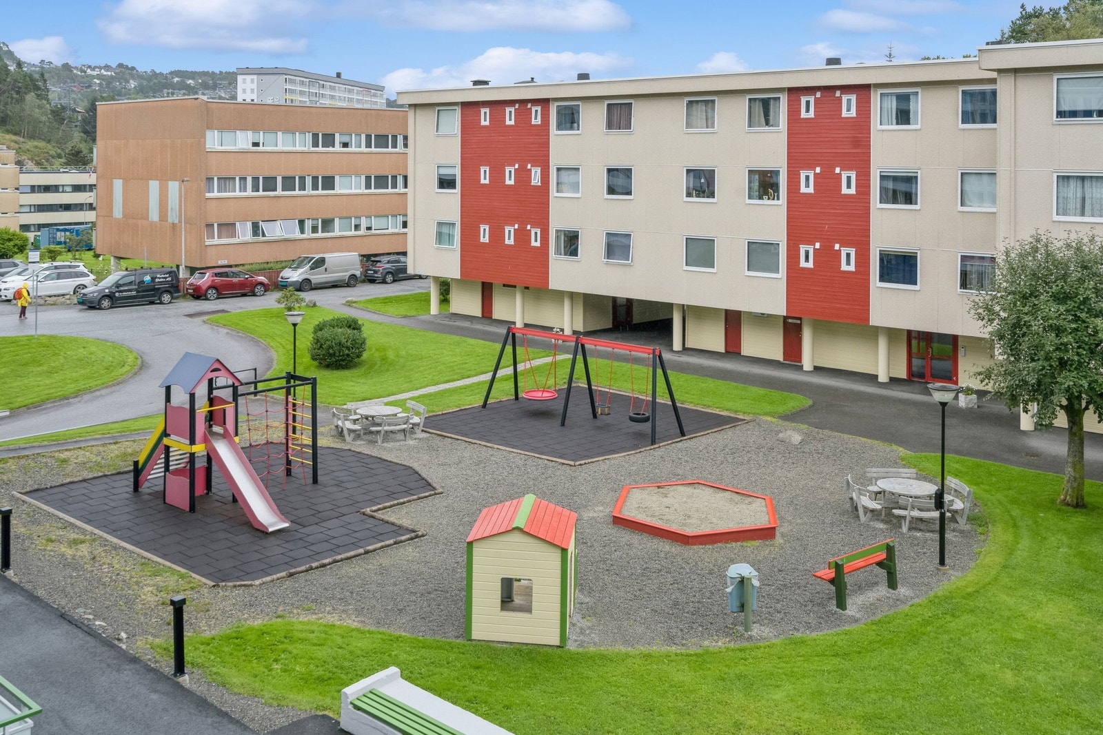 Nærområdet sett fra balkong Galleribilde