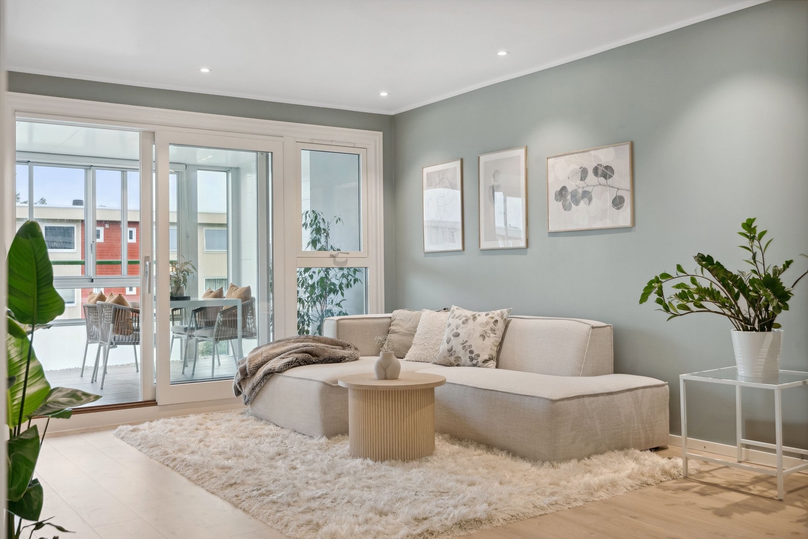 Gulv i leiligheten og spotter lagt nytt i 2020 Galleribilde