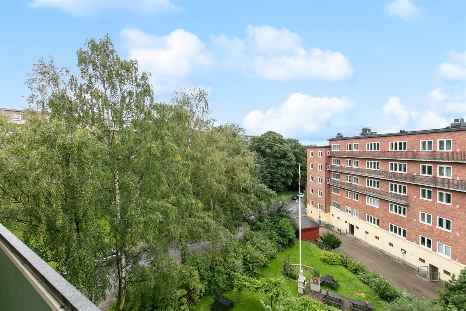 Usjenert utsyn fra balkongen. Galleribilde