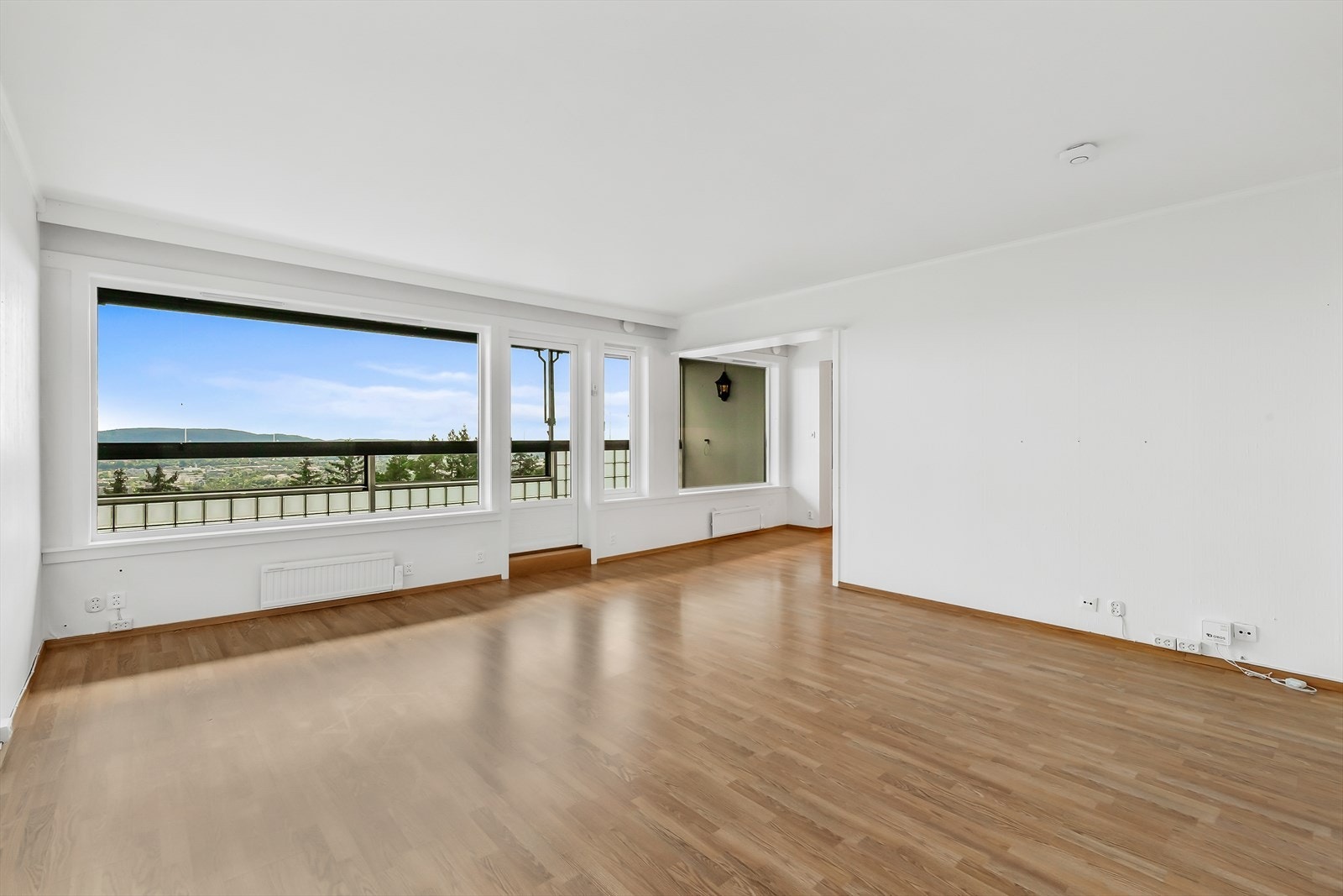 Velkommen til Odvar Solbergs vei 128, presentert av Teddy T. Kidane Welde v/Eiendomsmegler 1! Galleribilde