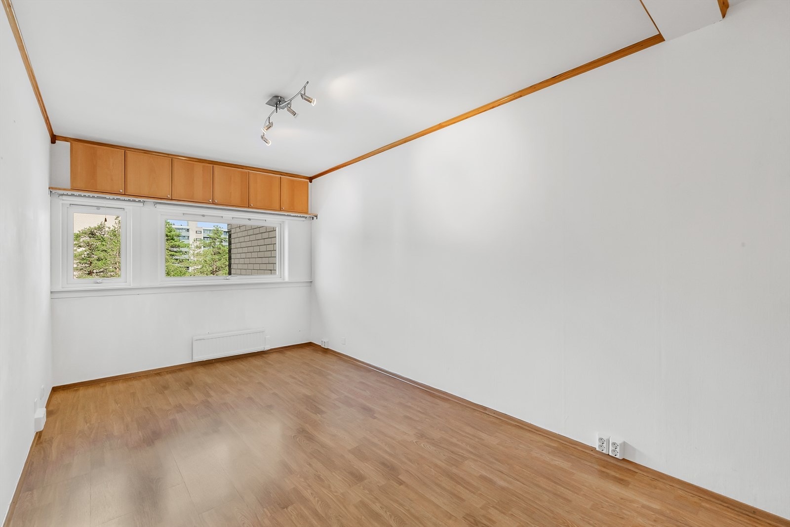 Soverom 2 er av god størrelse og har plass til seng og nattbord. Galleribilde