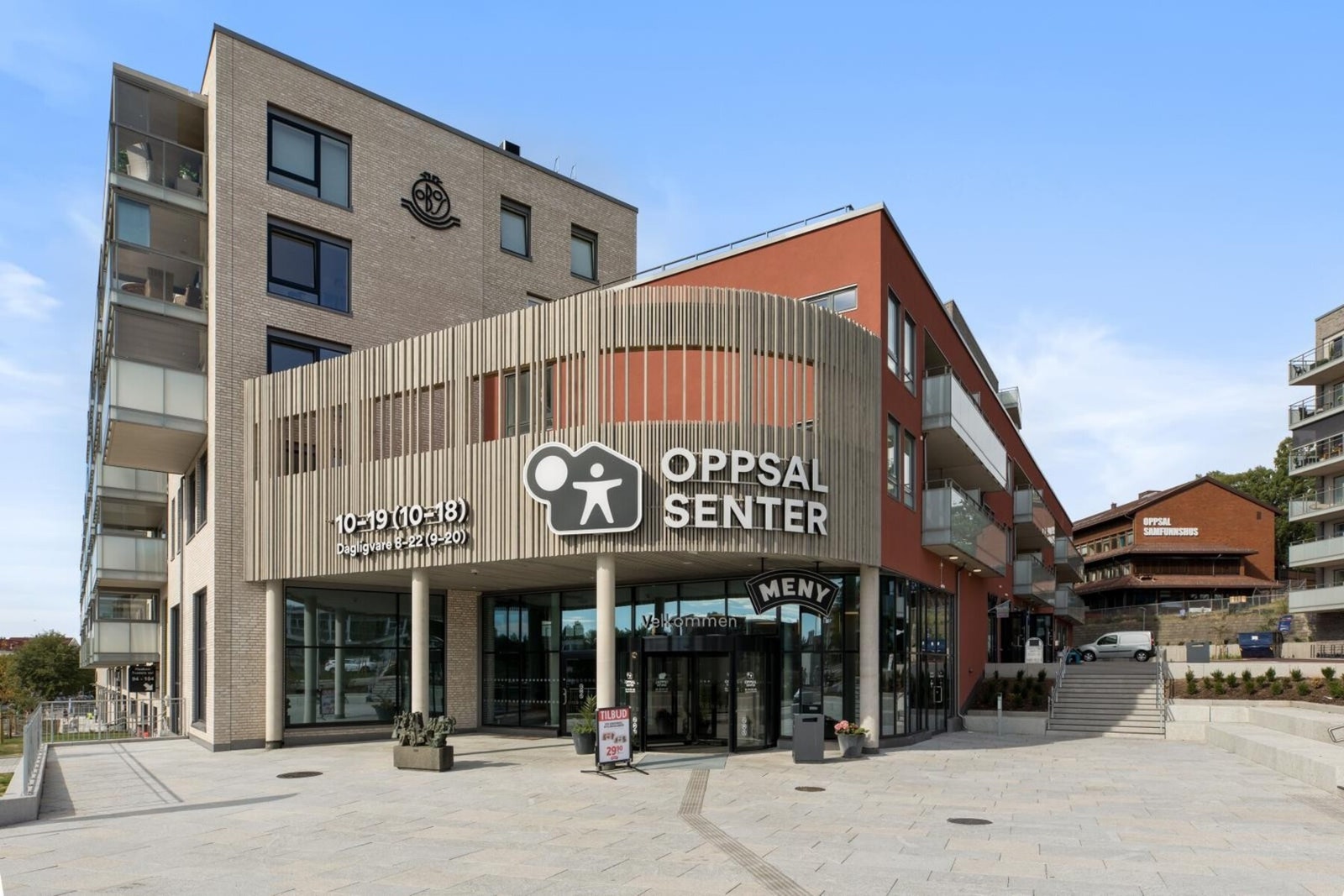Oppsal Senter ligger kun få minutters gange fra leiligheten. Galleribilde
