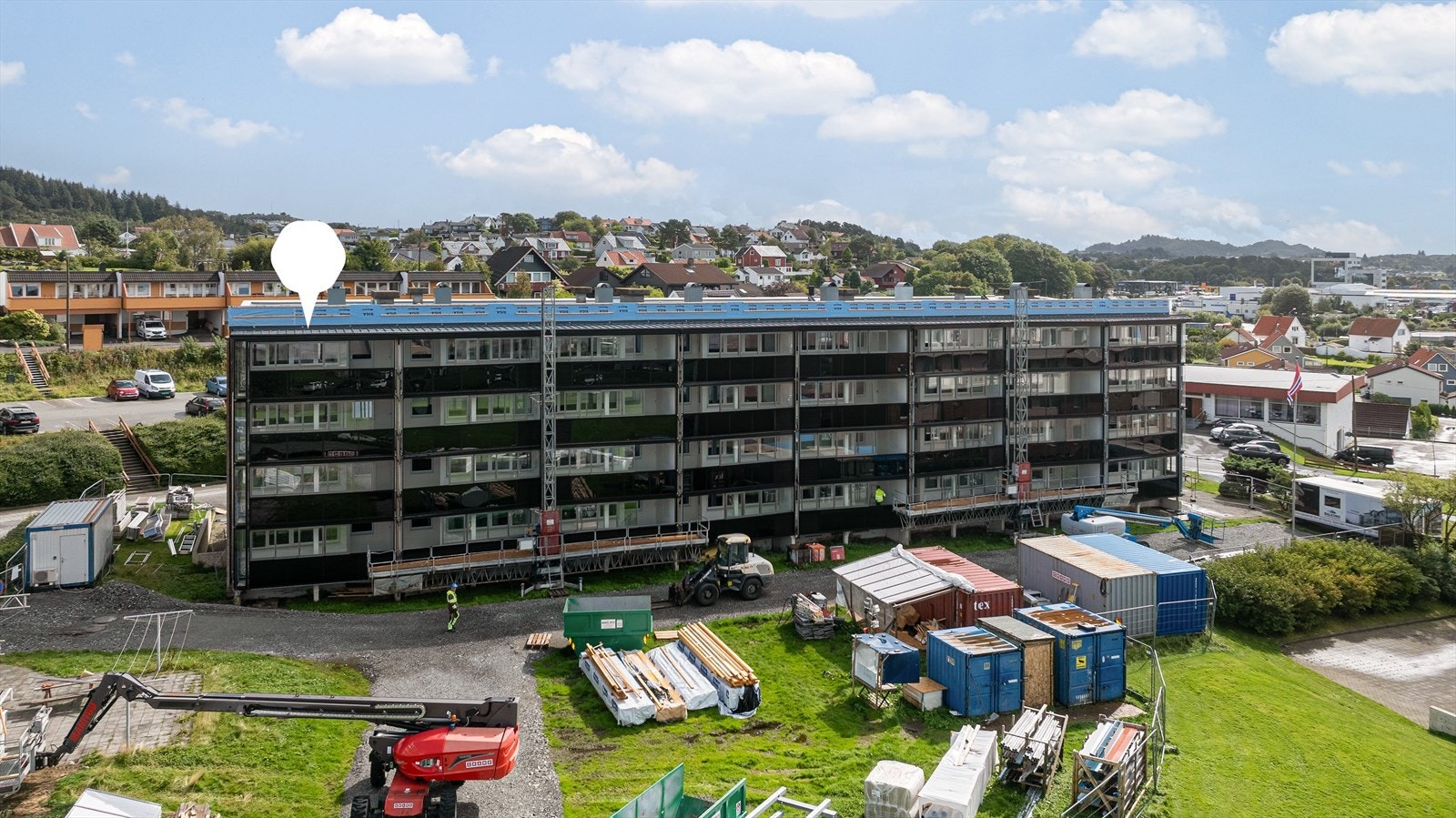 Fasaden av bygget er pt. under renovering Galleribilde