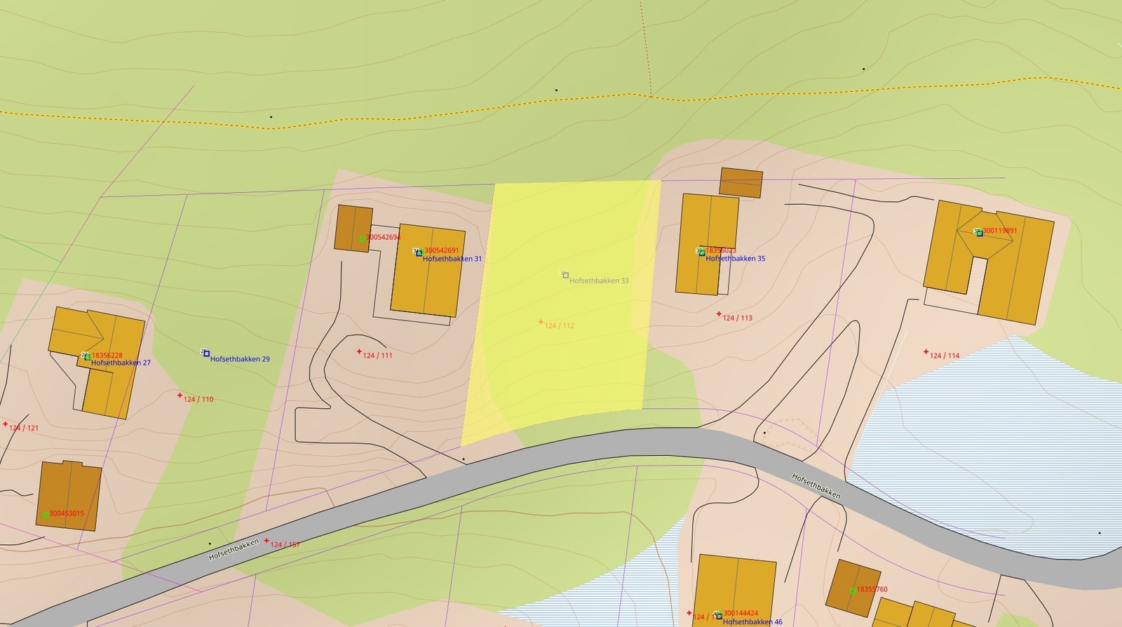 Hofsethbakken 33, 9620 Kvalsund Gnr 124 Bnr 112 Areal 819m2 Galleribilde
