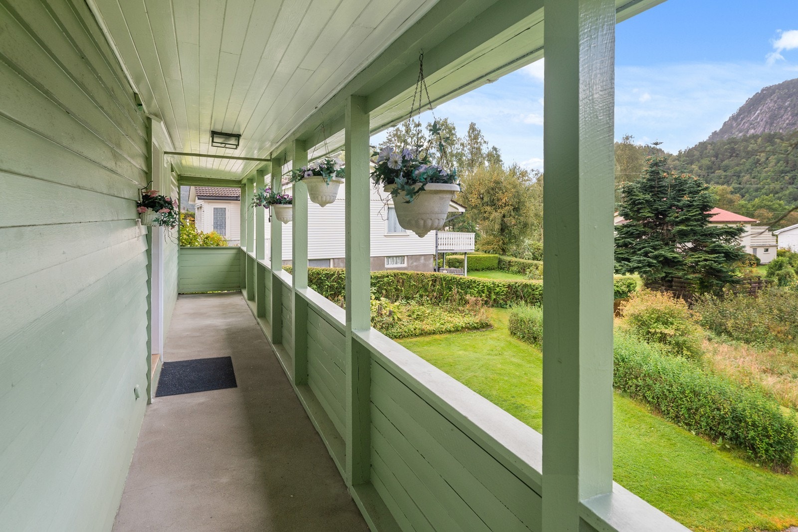 Overbygd inngangsparti. Galleribilde