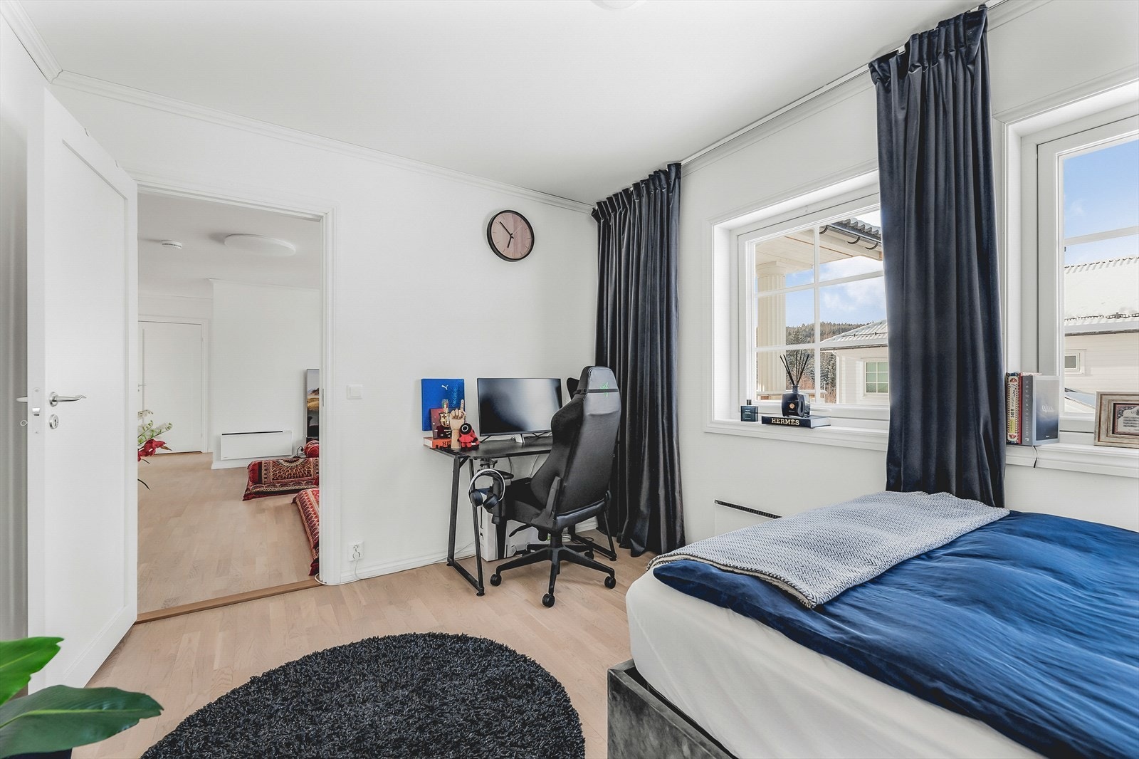 Tredje soverommet med plass til skrivebord. Galleribilde