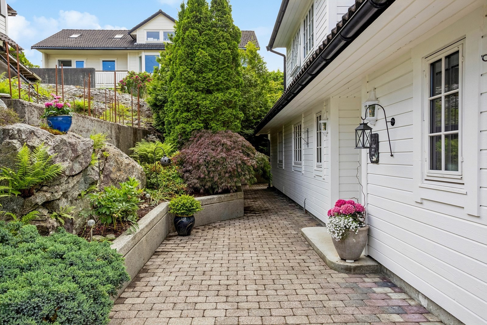 Inngangsparti med belegningsstein Galleribilde