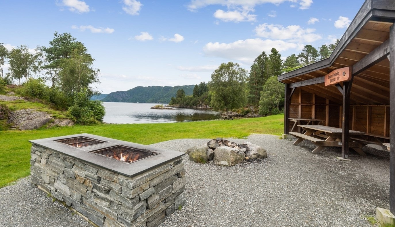 Nærområdet - Fin offentlig badeplass i Tone Galleribilde