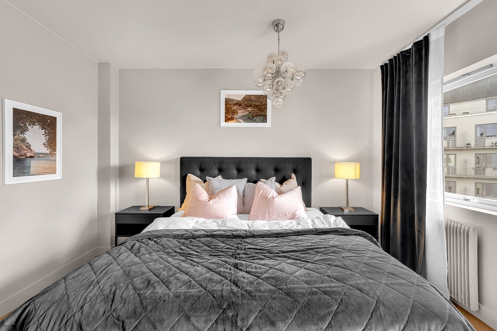 Oppvarming med radiatorer via felles varmekilde. Galleribilde