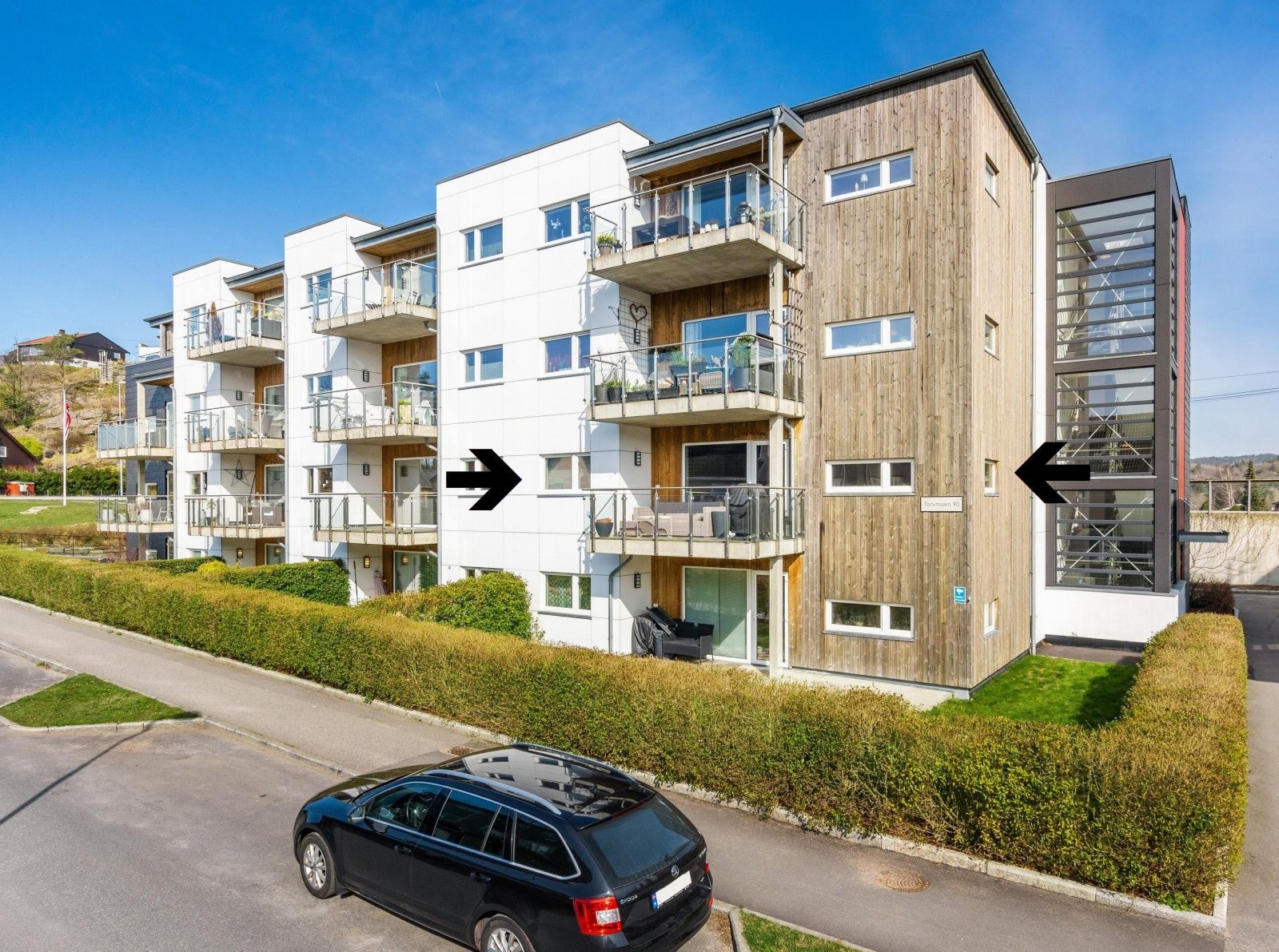 Stor endeleilighet med garasjeplass i kjeller Galleribilde