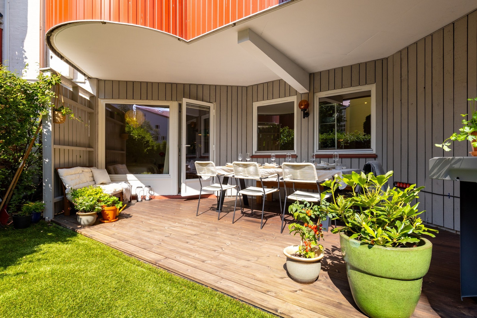 Christer Sebbah ved EIE Løren ønsker velkommen til Valdresgata 25C! Galleribilde