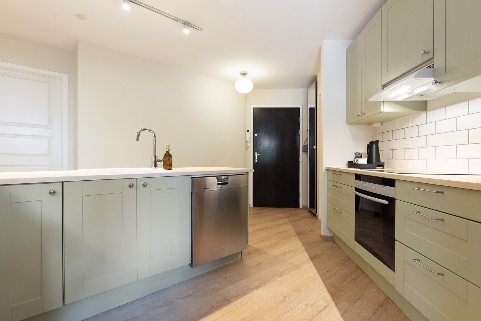 Alle integrerte hvitevarer medfølger. Galleribilde