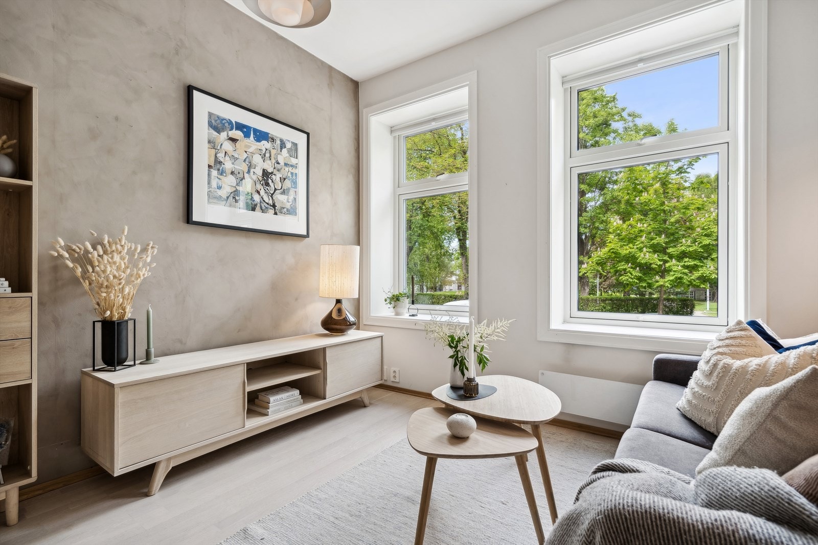 Rett utenfor leiligheten ligger Lademoen park, et yndet sted sommertid. Galleribilde