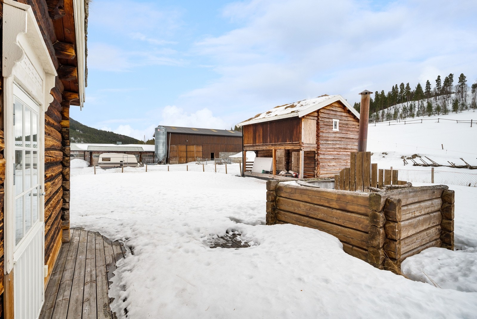 Gårdstun Galleribilde