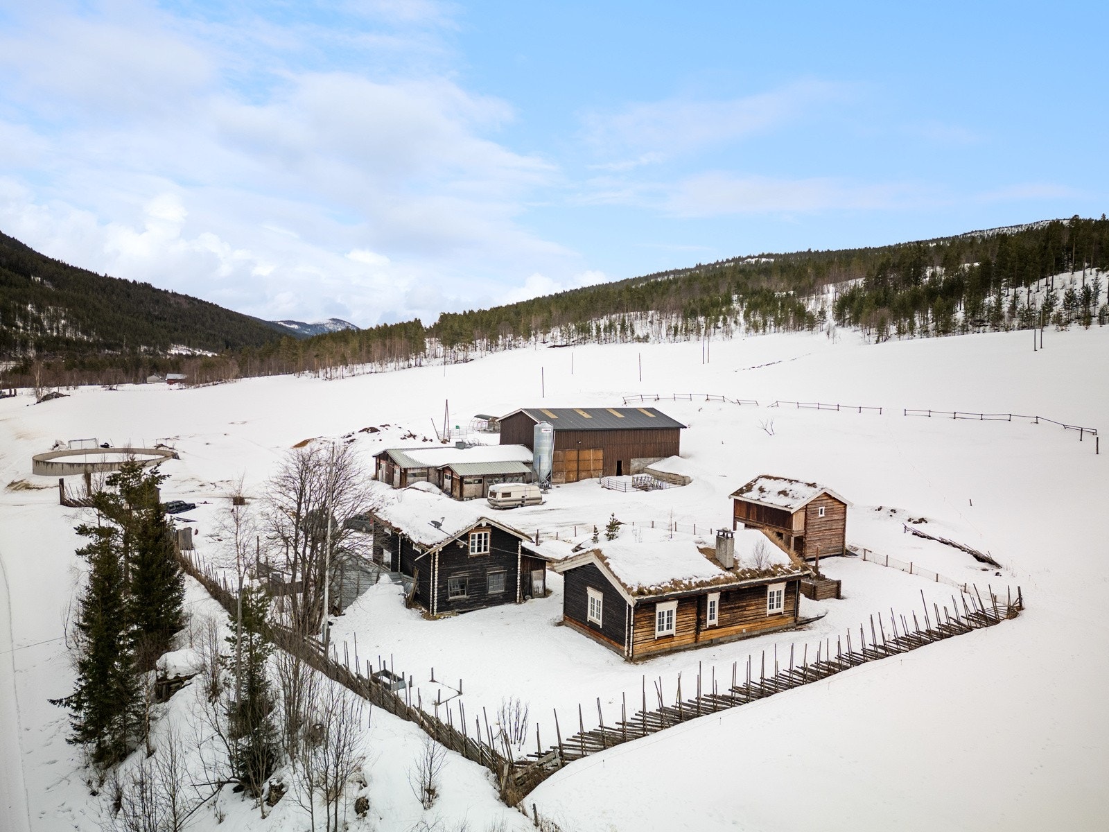 Gårdstun Galleribilde
