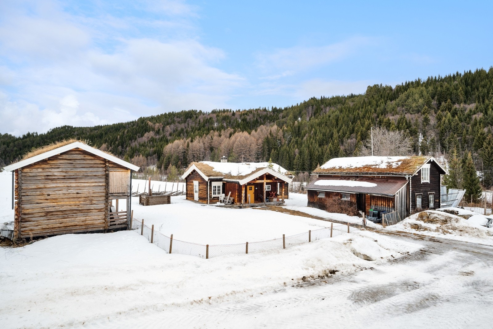 Gårdstun Galleribilde