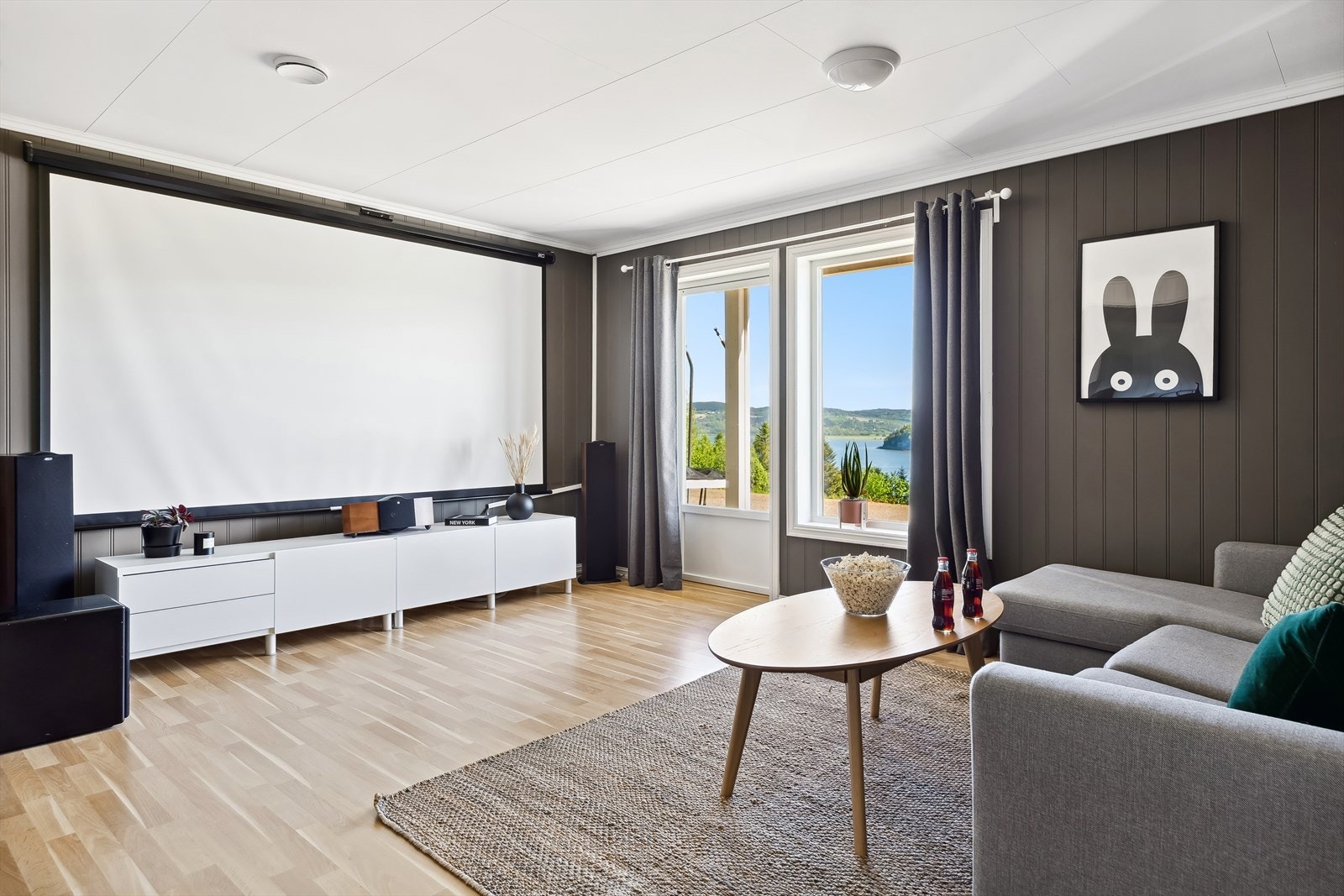 Her er det perfekt med vennebesøk, filmkvelder og gaming. Galleribilde