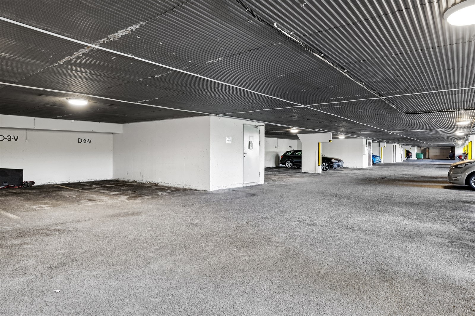 Leiligheten disponerer fast plass i lukket garasjeanlegg. Galleribilde