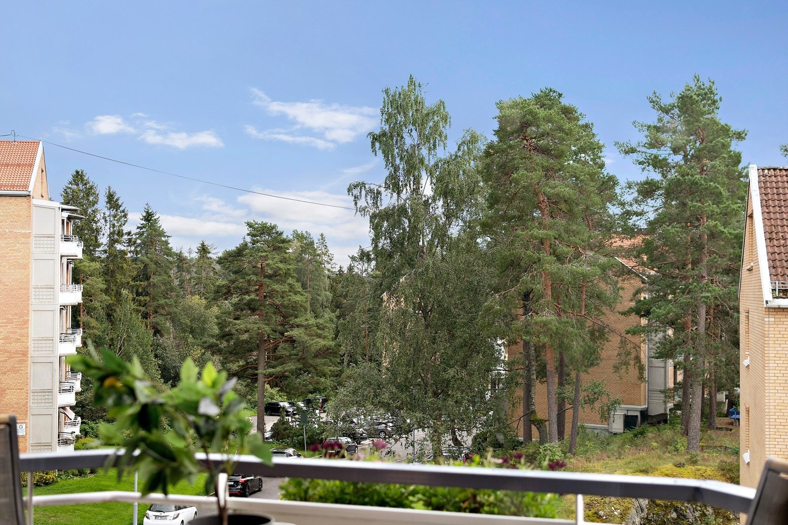 God beliggenhet med store arealer mellom blokkene Galleribilde