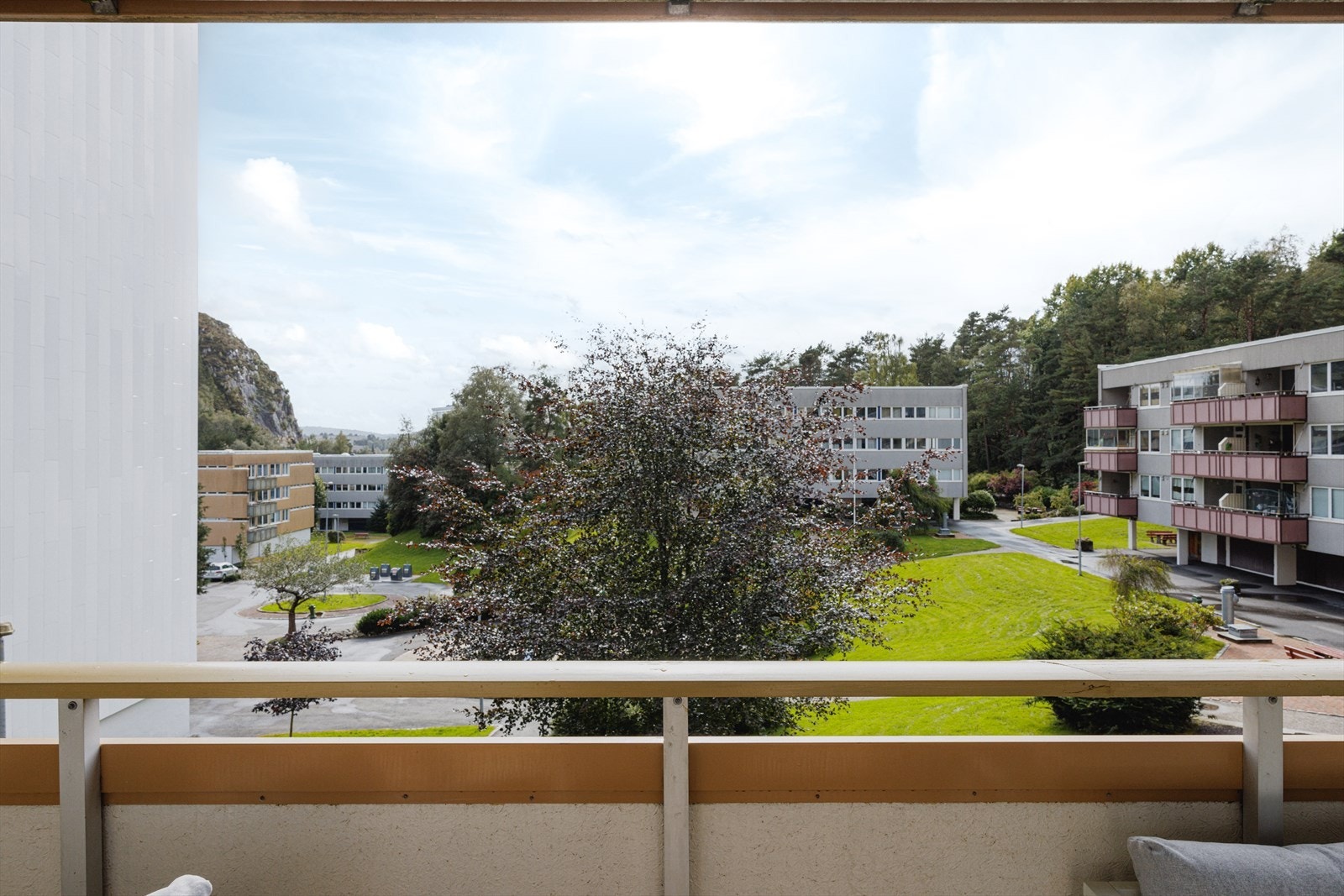 Her kan man nyte solen fra ca. 12.30 til 21.30 om sommeren! Galleribilde