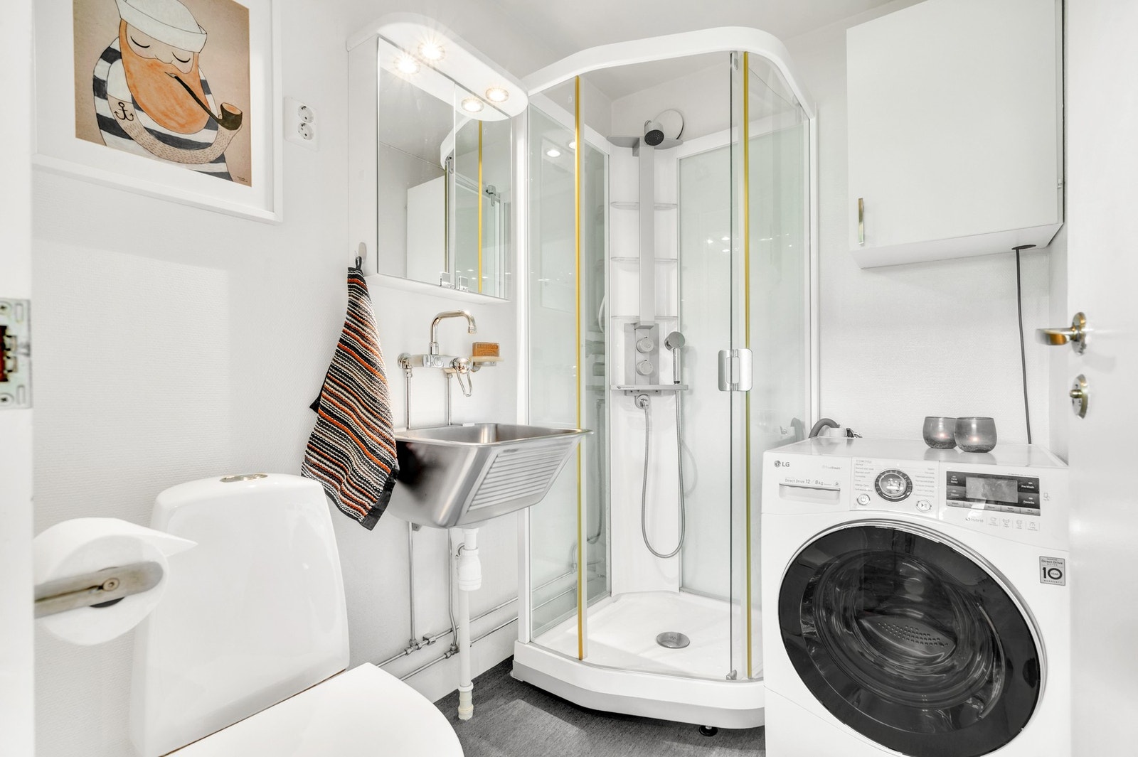 Praktisk vaskerom/gjestetoalett Galleribilde