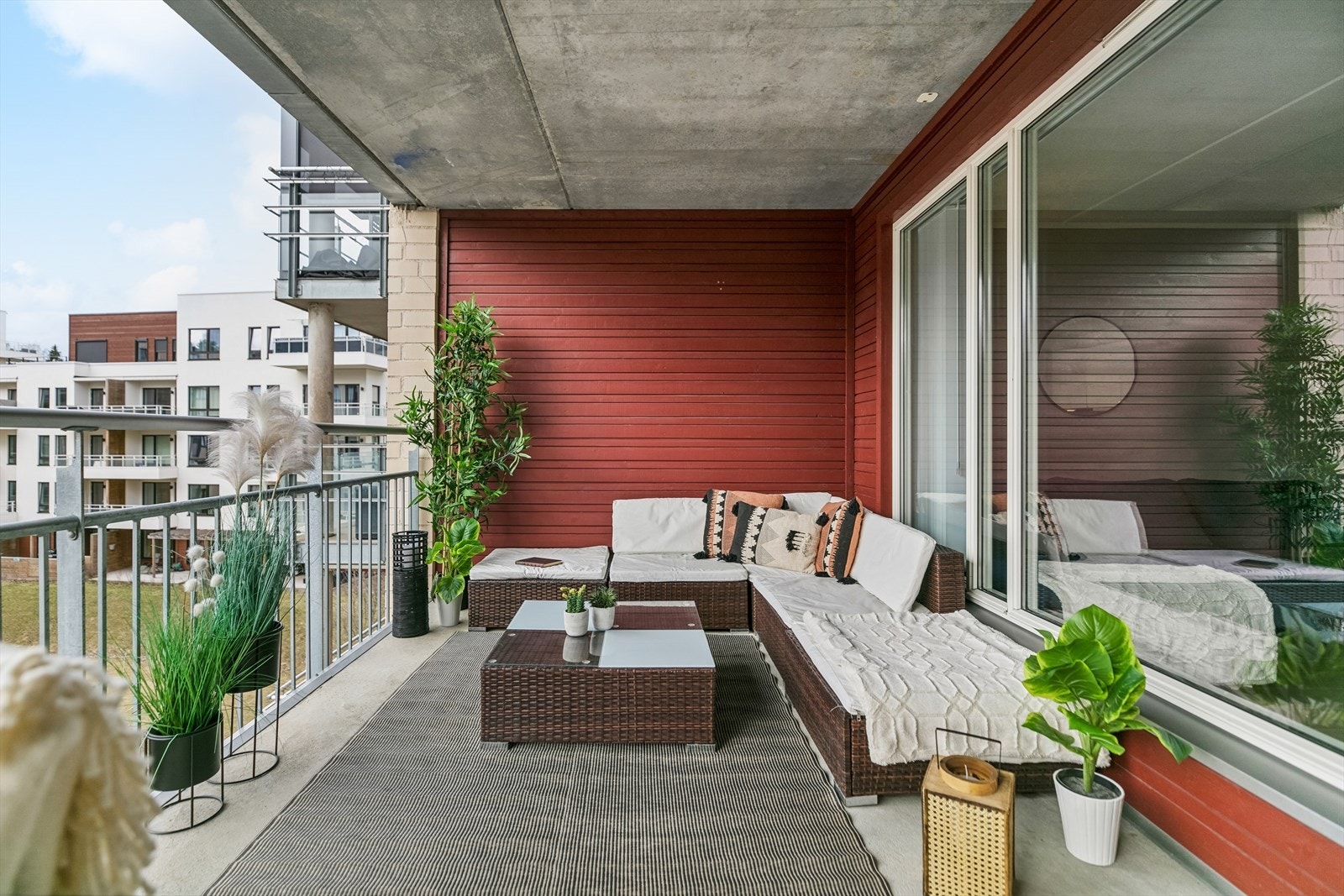 Vestvendt beliggenhet sikrer deg gode solforhold ettermiddag/kveld på fine dager. Galleribilde