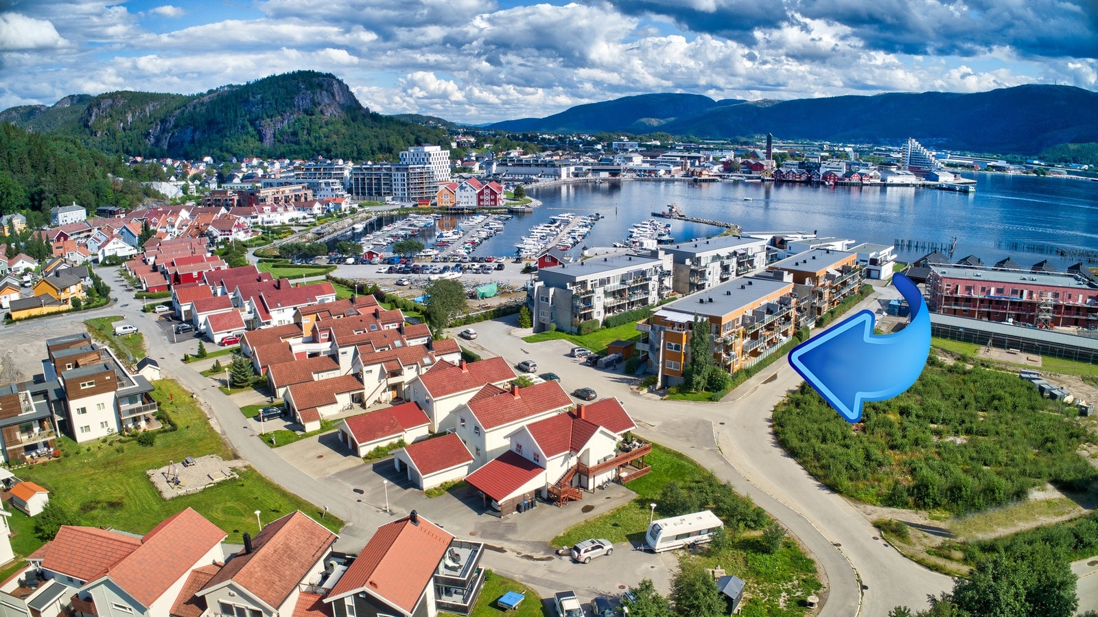Eiendommen ligger i nærheten av småbåthavn i Namsos og har gangavstand til sentrum Galleribilde