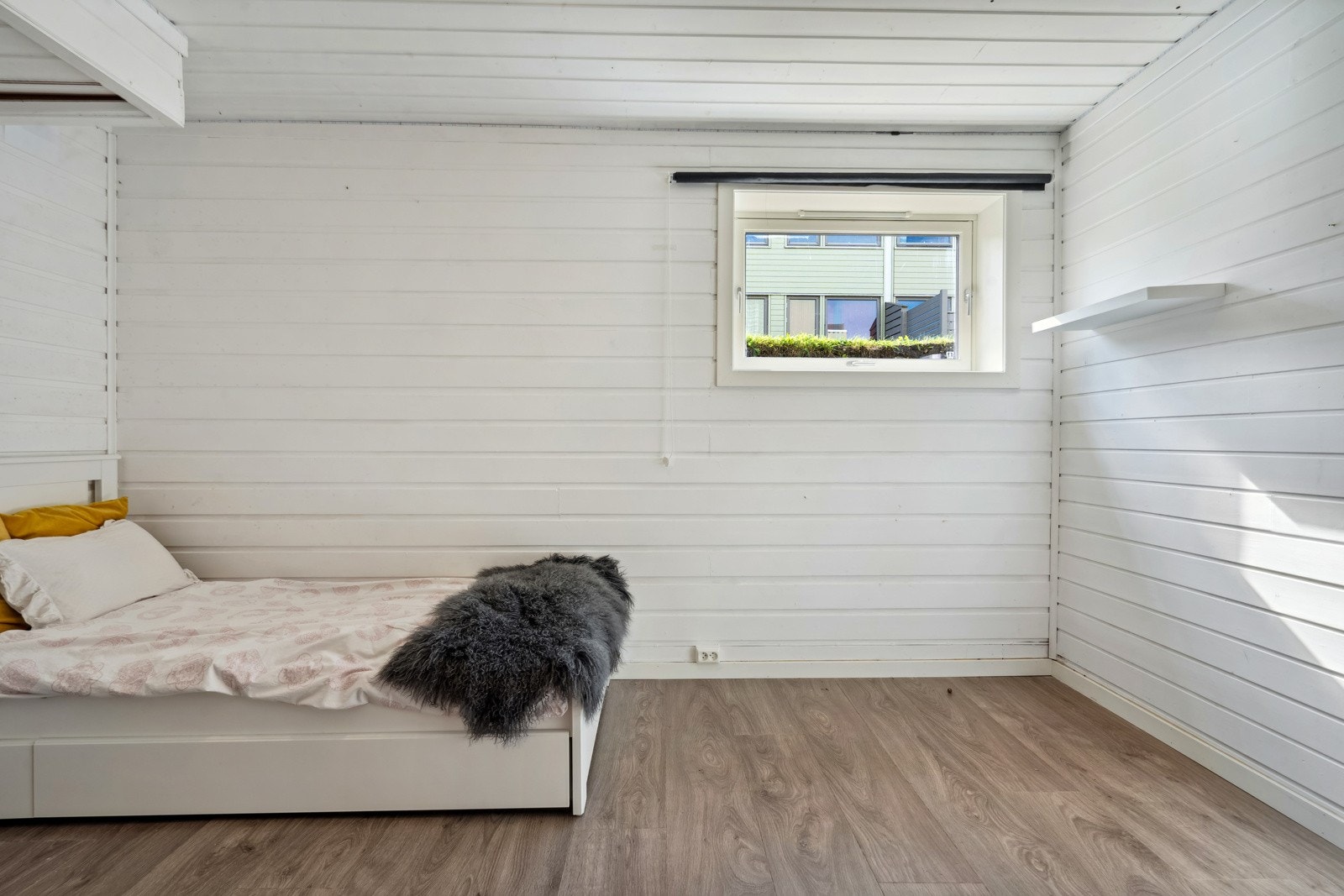 Etablering av soverommene i kjeller er ikke byggemeldt. Galleribilde