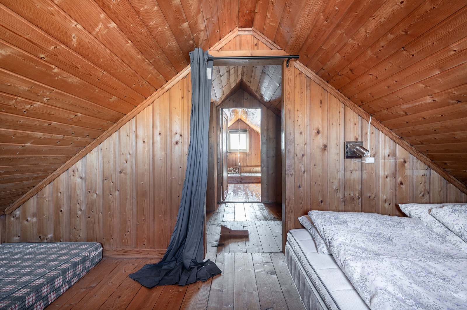 Loftsetasje med "soverom" Galleribilde