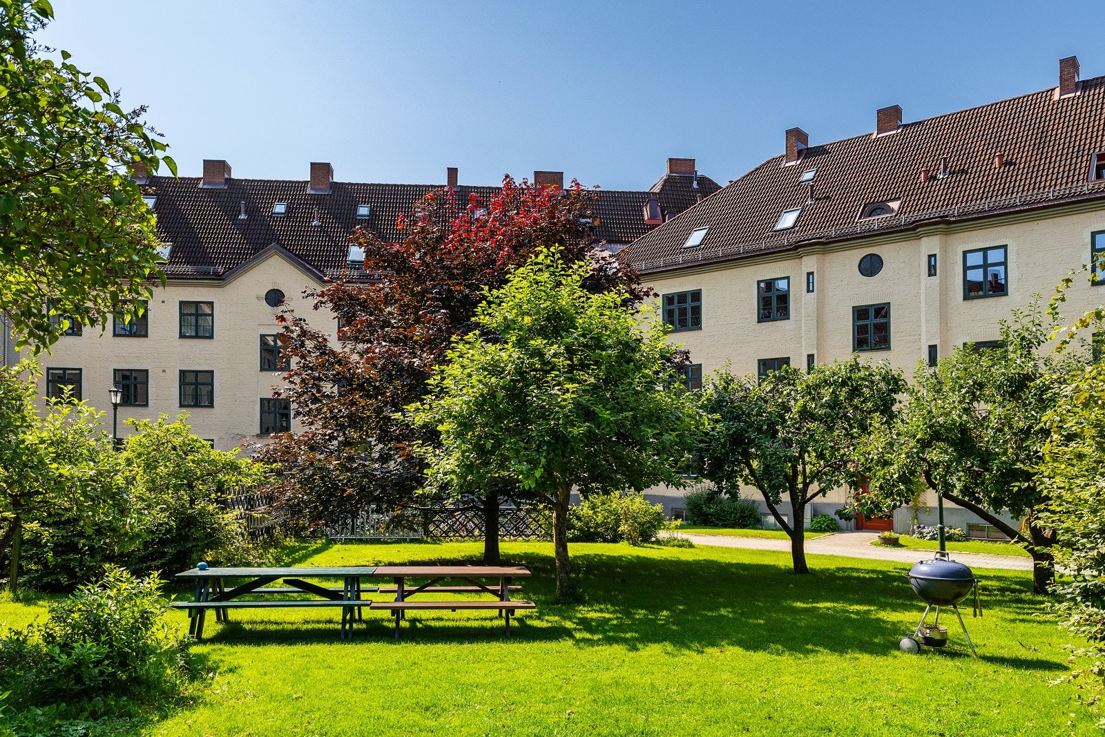 Borettslaget har en egen hagegruppe som ivaretar den flotte bakgården. Galleribilde