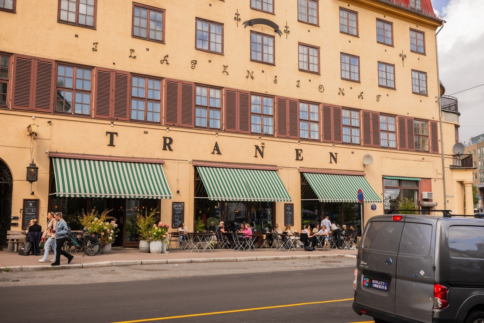 Nabolagsfavoritten Tranen er like rundt hjørnet, med en av byens beste pizzamenyer! Galleribilde