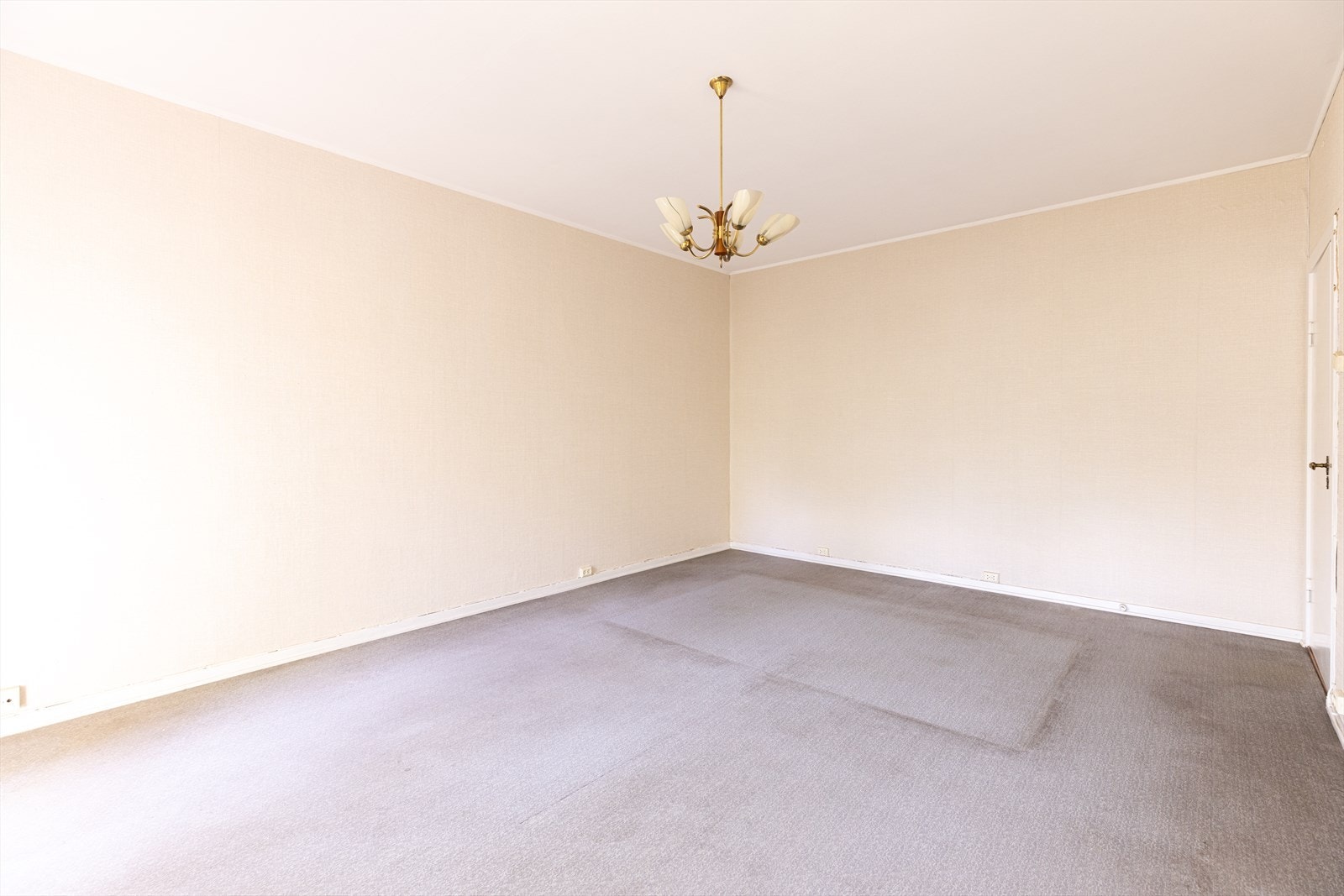 Felleskostnadene inkluderer både fyring, varmtvann, tv og bredbånd. Galleribilde