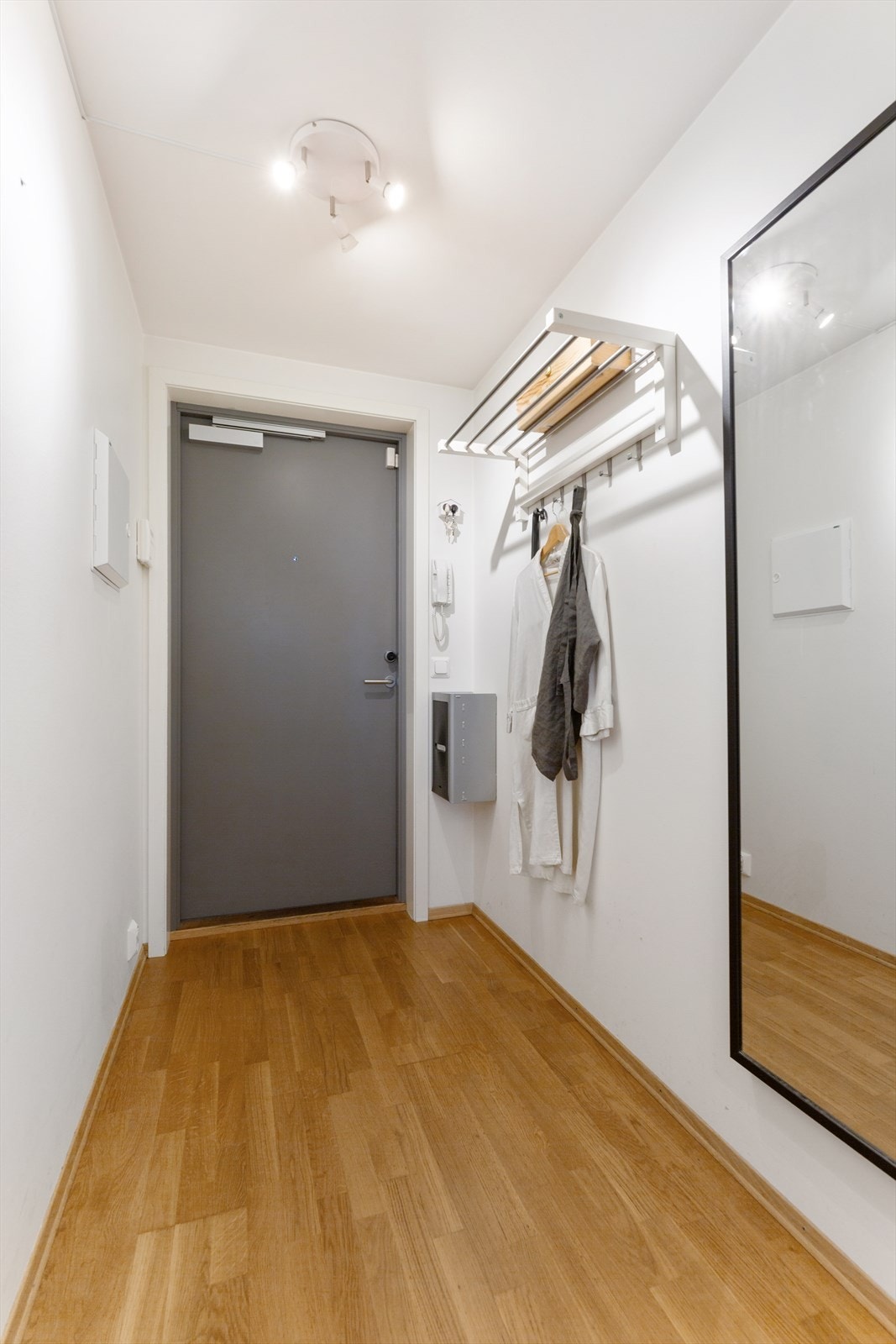 Boligen disponerer en ekstern bod i 1. etasje i nabobygget på ca. 5 kvm Galleribilde