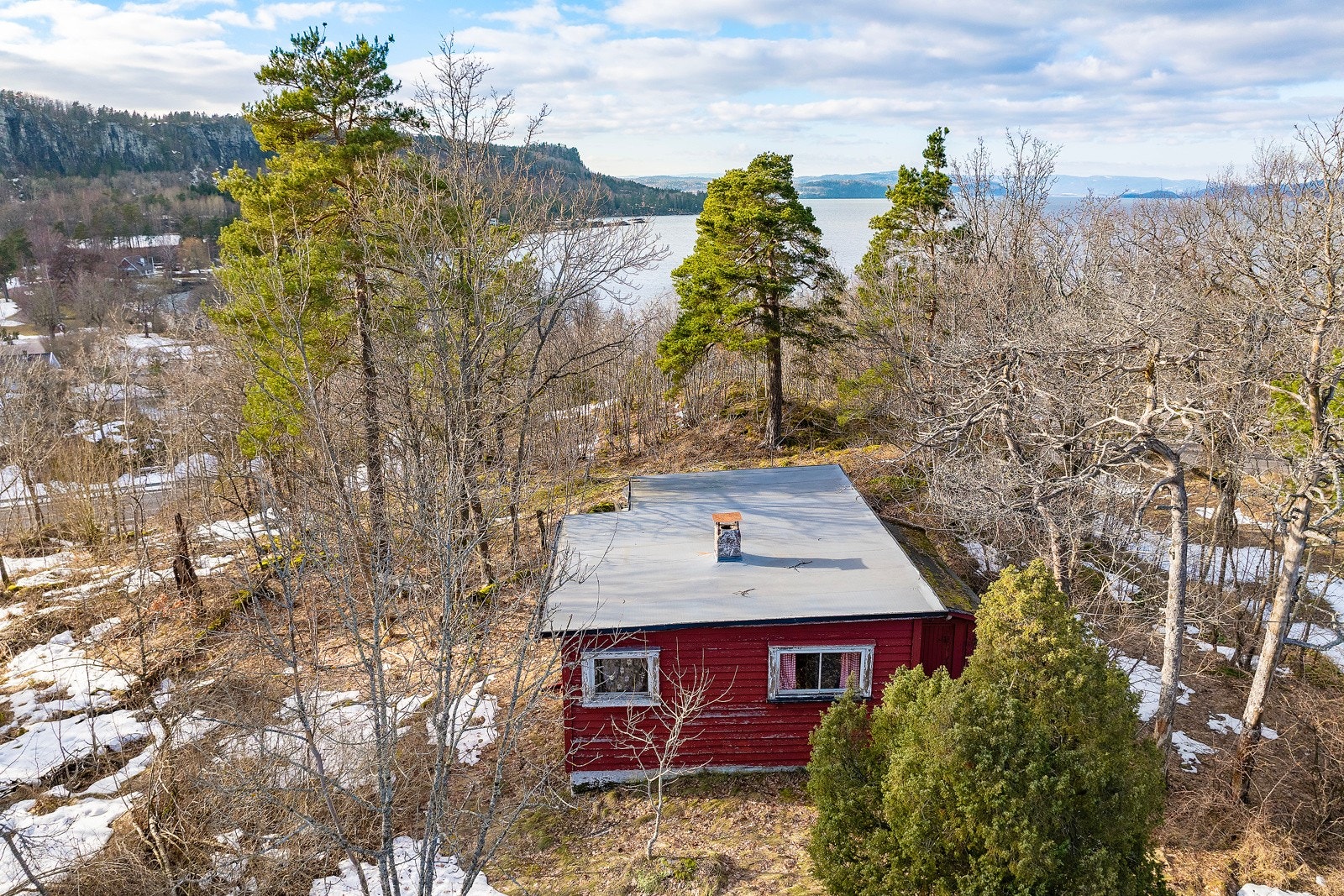 Her ser vi mot Varnestangen Galleribilde