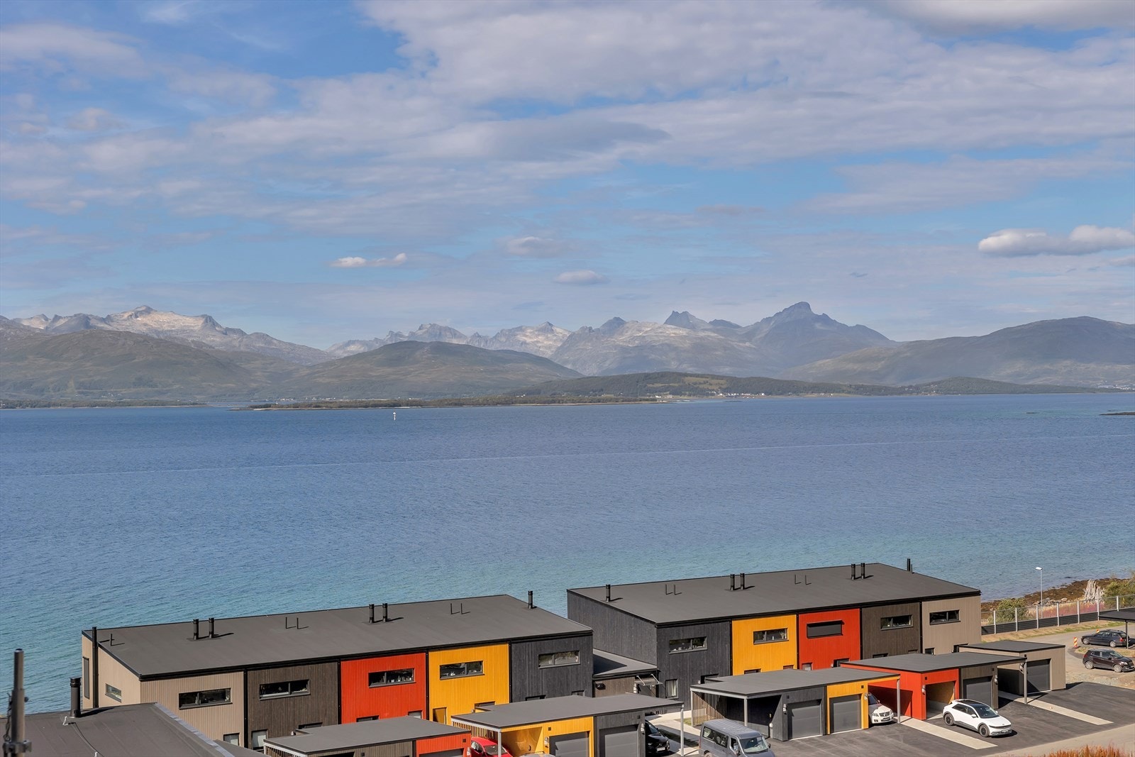Tett på sundet med en fantastisk utsikt Galleribilde