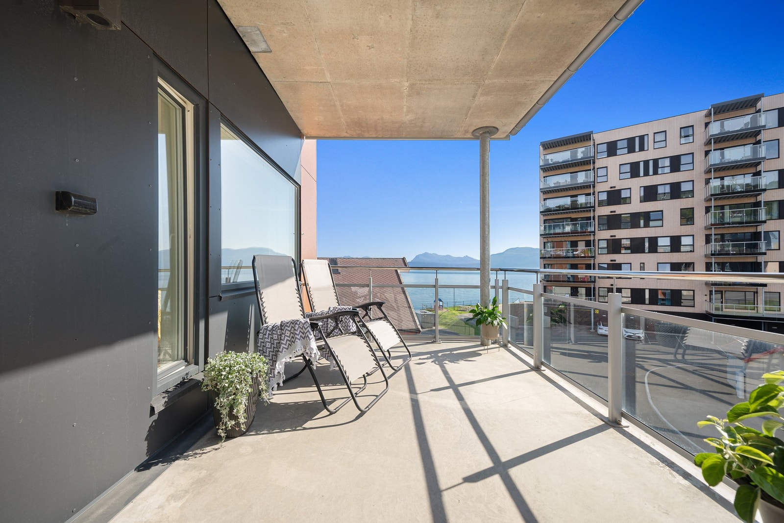 Totalt balkongareal er på hele 36 kvm Galleribilde