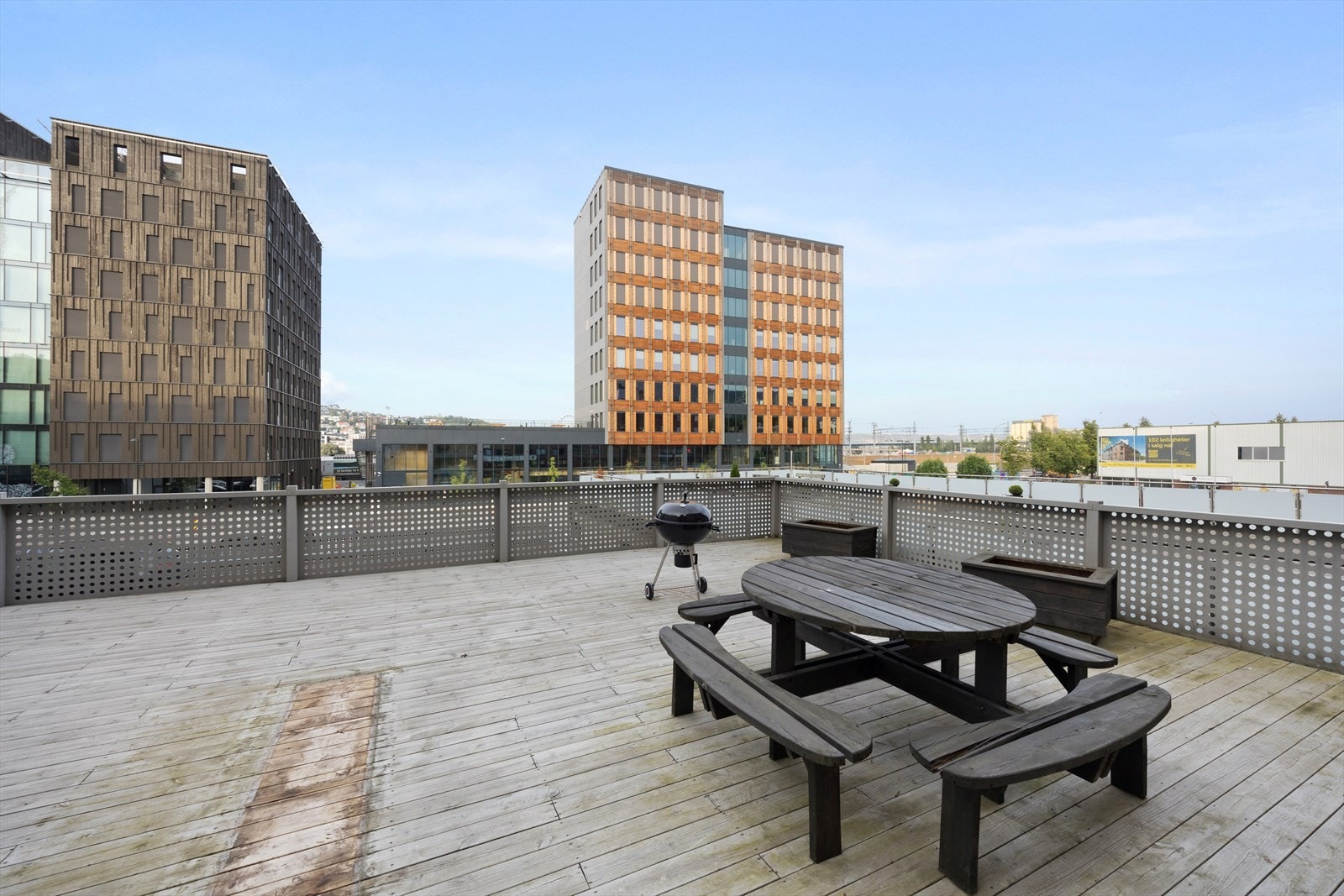 Felles takterrasse med gode solforhold og flott utsikt Galleribilde