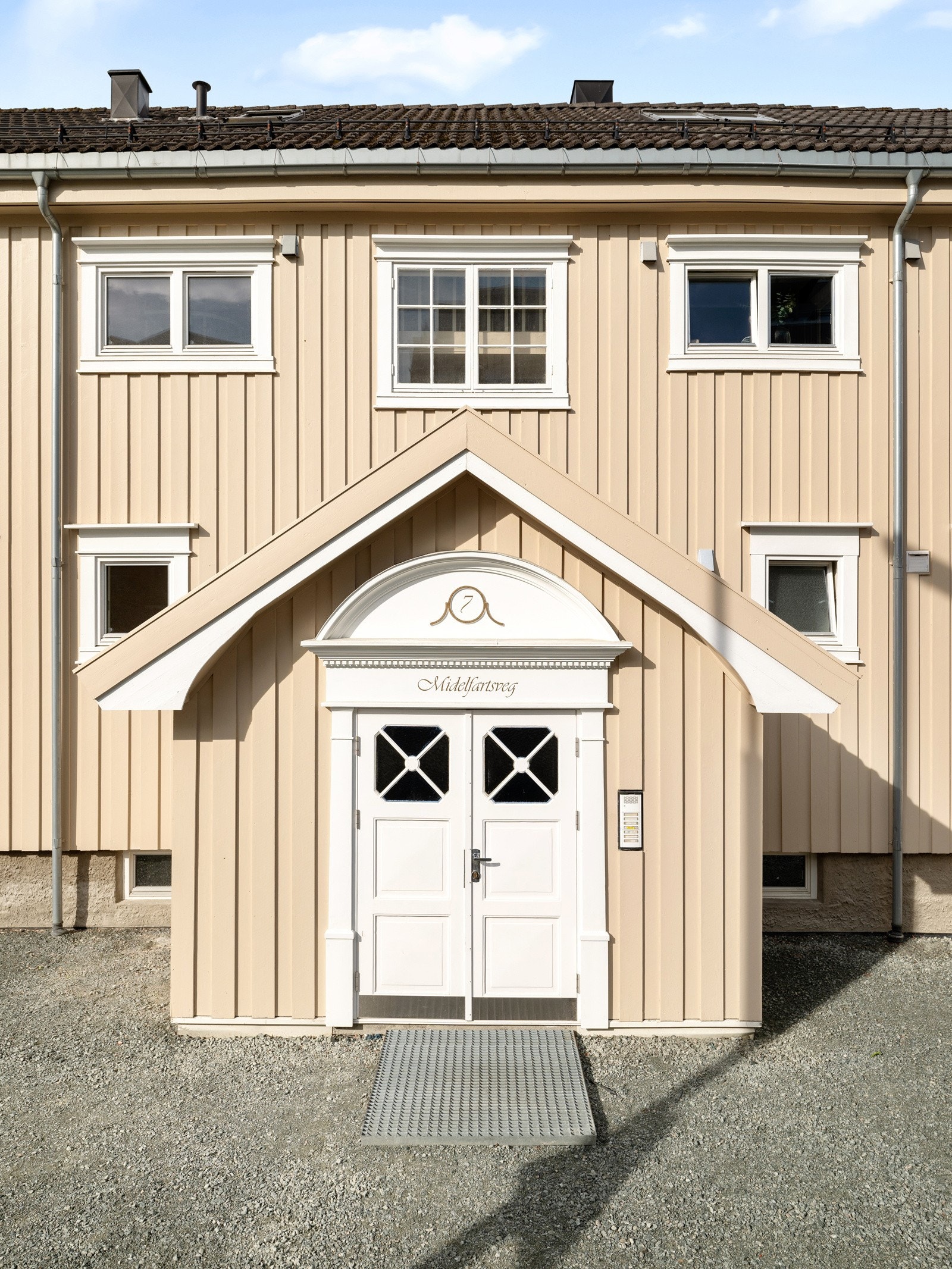 Felles inngangsparti. Galleribilde