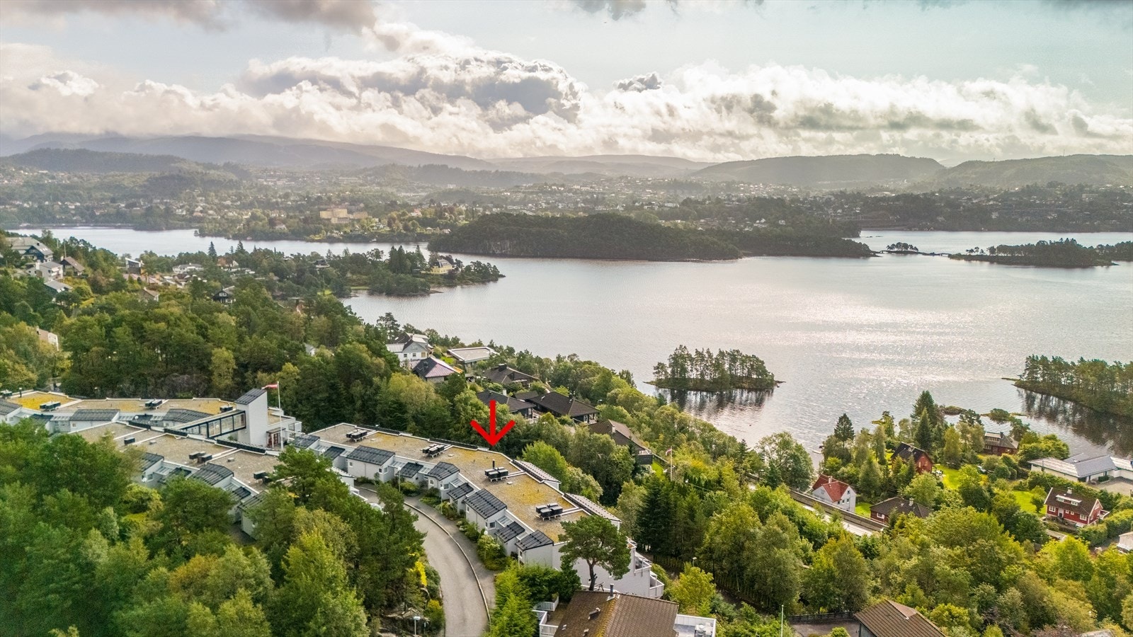 Borettslaget ligger meget flott til på "Beste Bønes" - Aktuell leilighet ligger på fremste rekke. Galleribilde